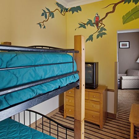 Holiday Inn Express Hotel & Suites Byron By Ihg Esterno foto