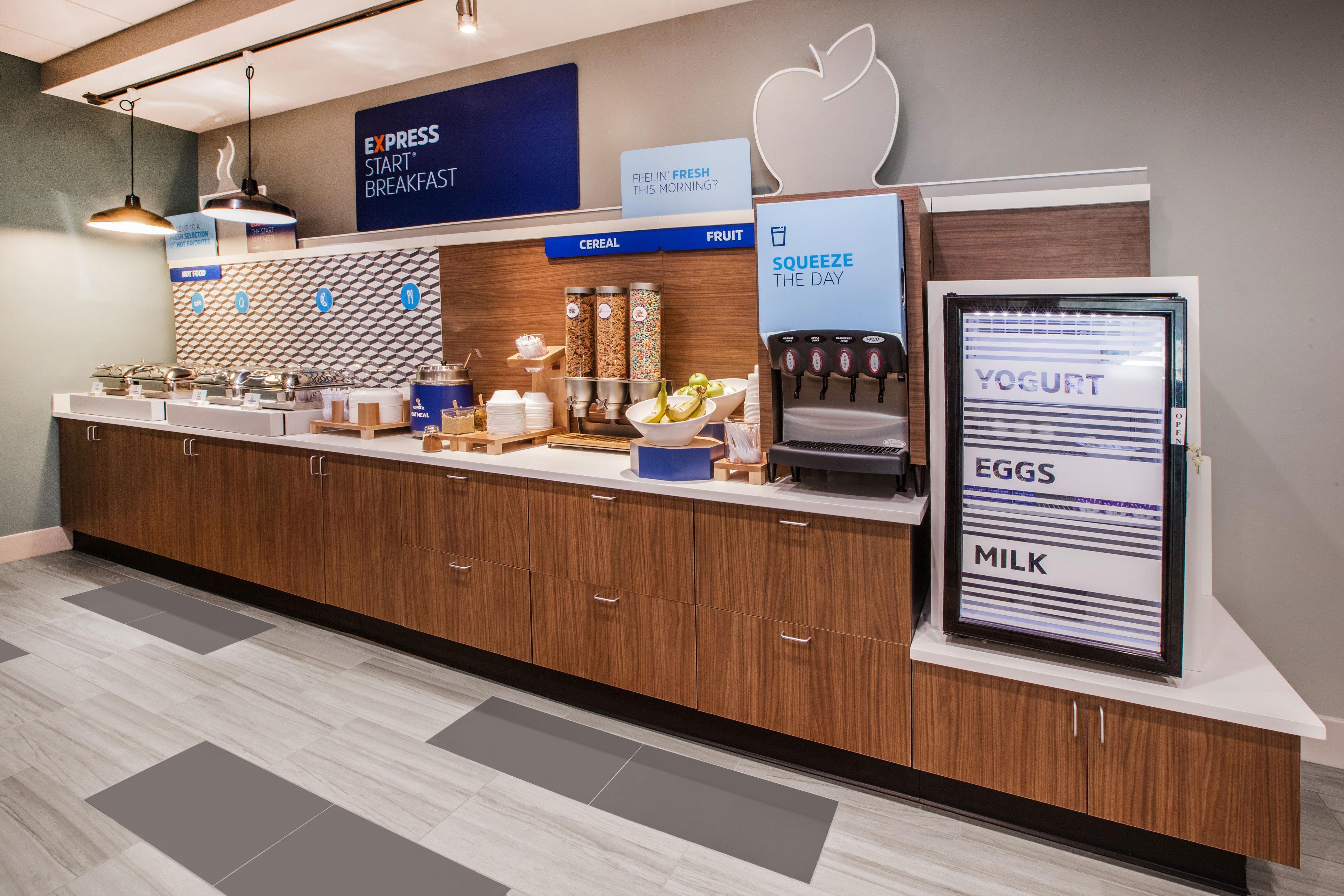 Holiday Inn Express Hotel & Suites Byron By Ihg Esterno foto