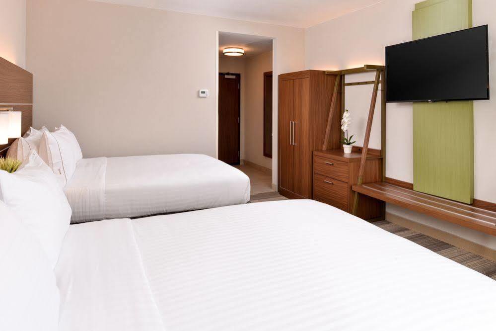 Holiday Inn Express Hotel & Suites Byron By Ihg Esterno foto