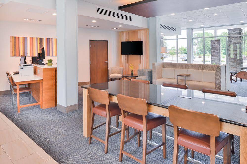 Holiday Inn Express Hotel & Suites Byron By Ihg Esterno foto