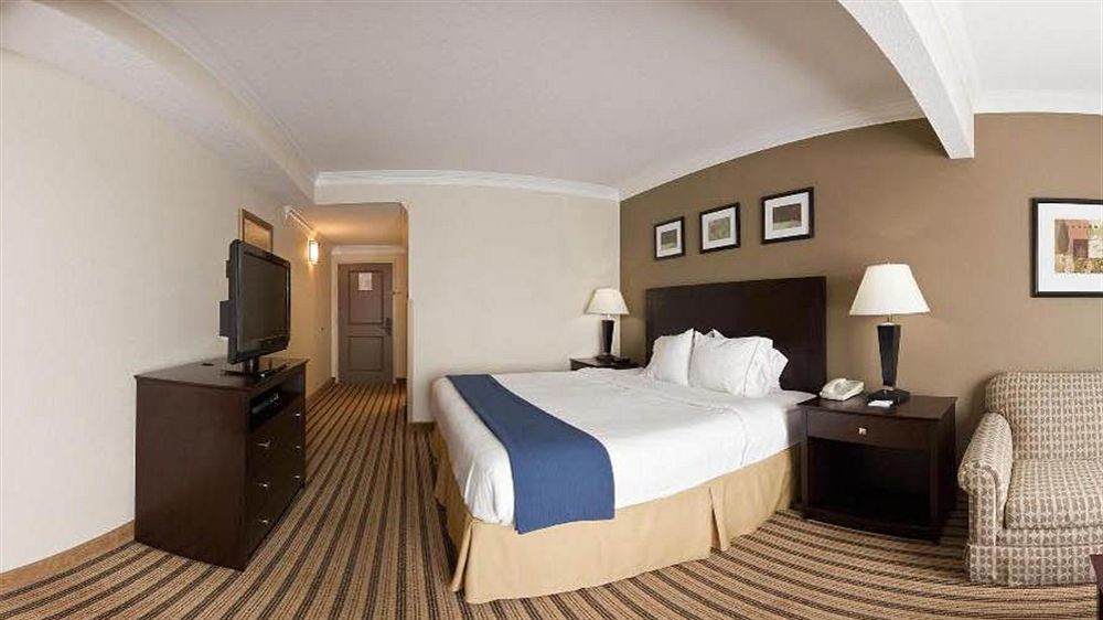 Holiday Inn Express Hotel & Suites Byron By Ihg Esterno foto