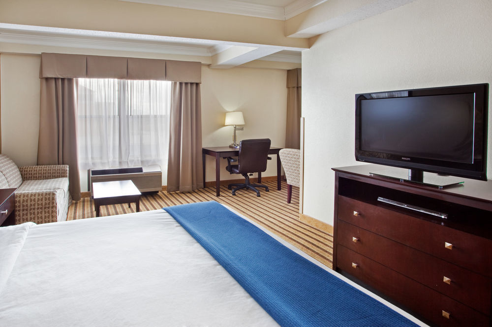 Holiday Inn Express Hotel & Suites Byron By Ihg Esterno foto
