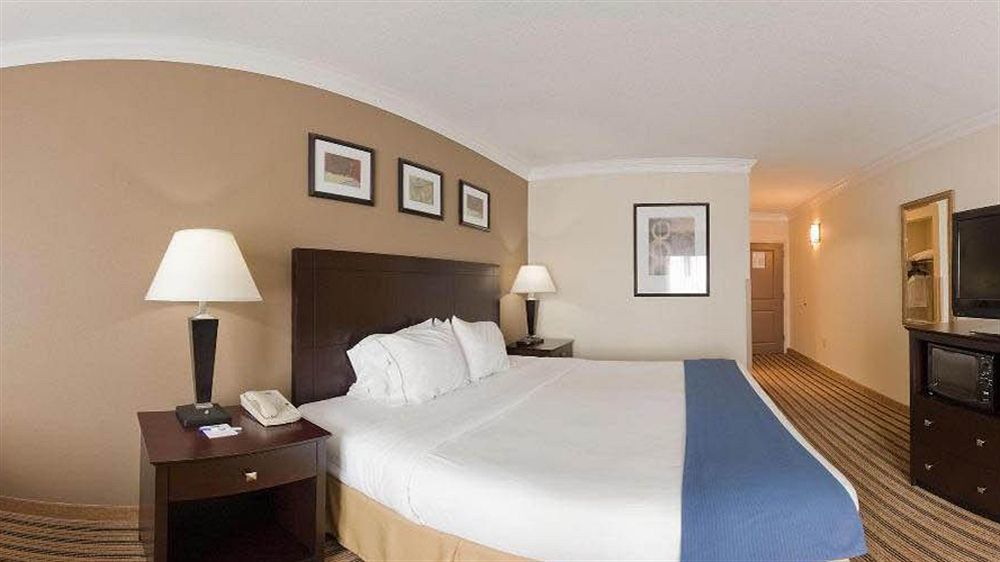 Holiday Inn Express Hotel & Suites Byron By Ihg Esterno foto