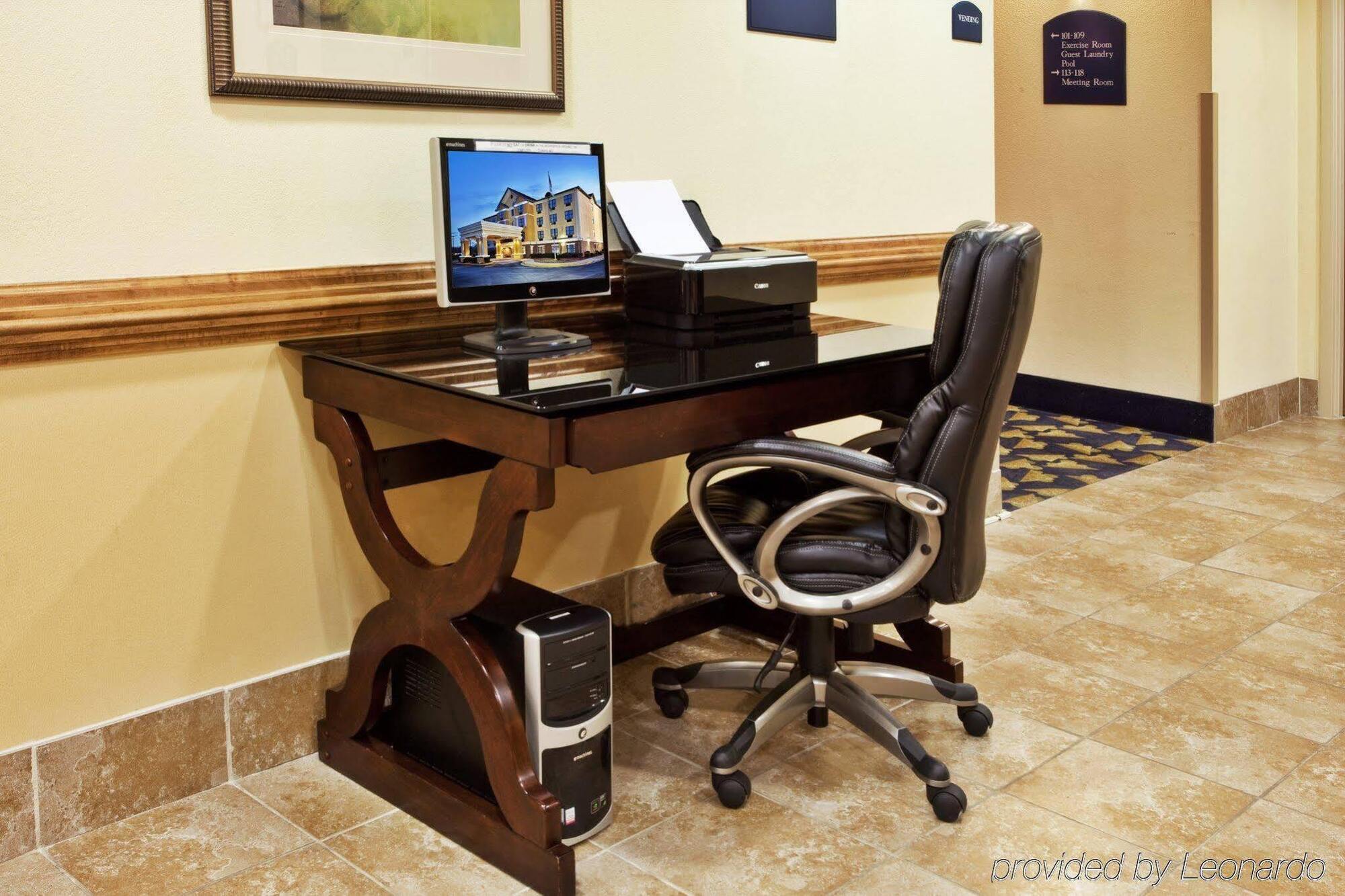 Holiday Inn Express Hotel & Suites Byron By Ihg Esterno foto