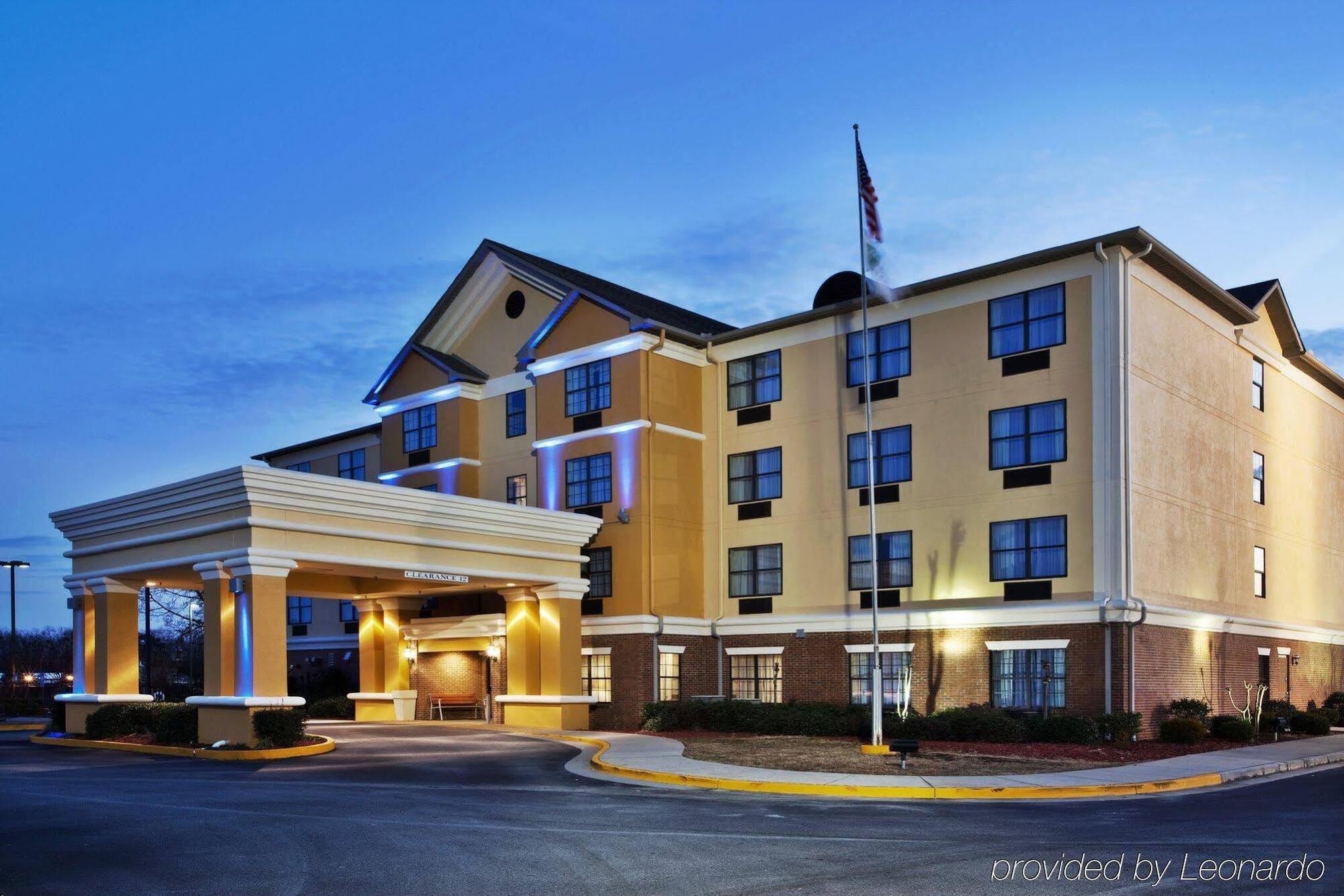 Holiday Inn Express Hotel & Suites Byron By Ihg Esterno foto