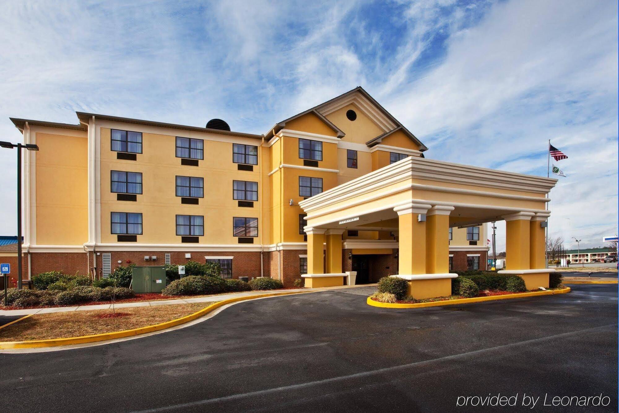 Holiday Inn Express Hotel & Suites Byron By Ihg Esterno foto